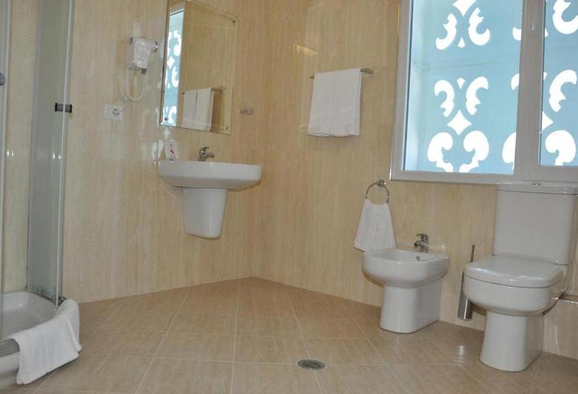 غرفة ديلوكس فردية, Grand White City