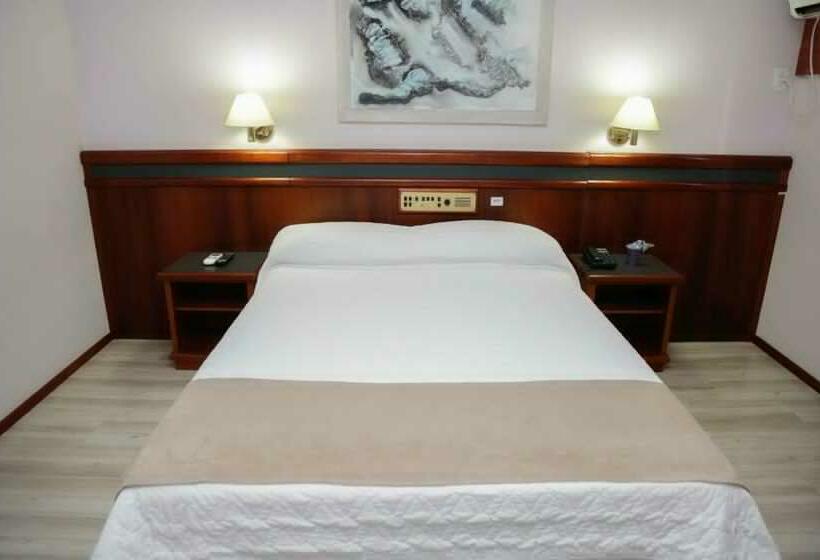 اتاق لوکس یک تخته, Susin