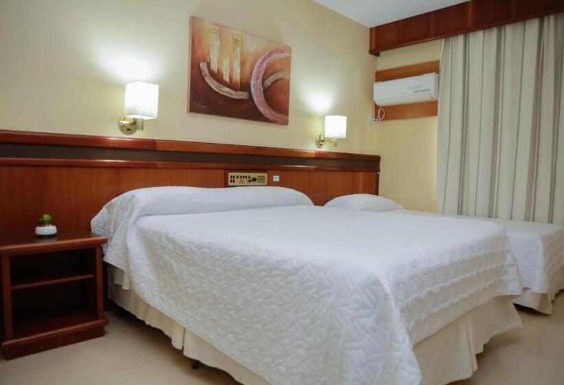 اتاق لوکس سه تخته, Susin