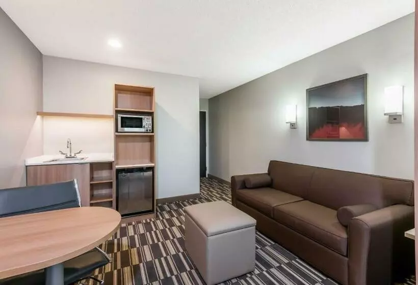 キングサイズベッドのスイートルーム, Microtel Inn & Suites By Wyndham New Martinsville