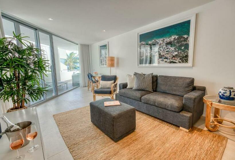 サイドシービュー１ベッドルームアパートメント, On The Beach Noosa Resort