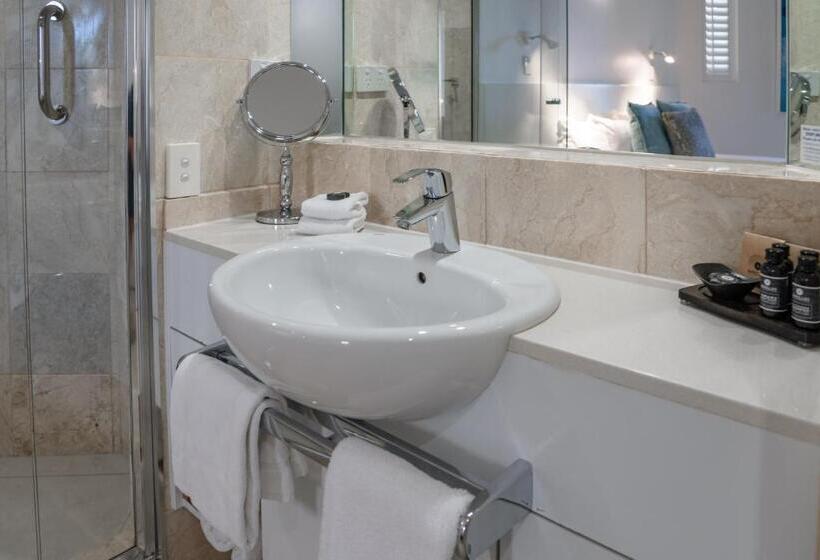 サイドシービュー１ベッドルームアパートメント, On The Beach Noosa Resort