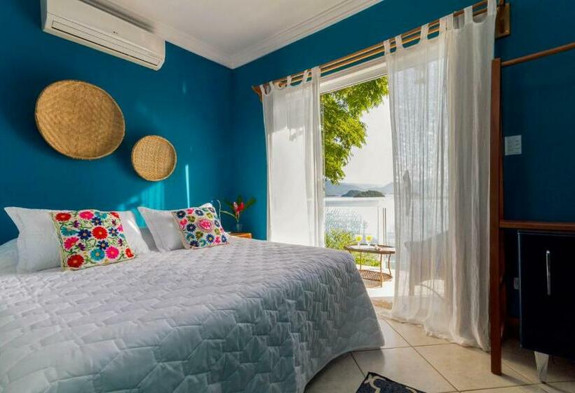 Номер Deluxe Вид на Море с Балконом, Casa Luz