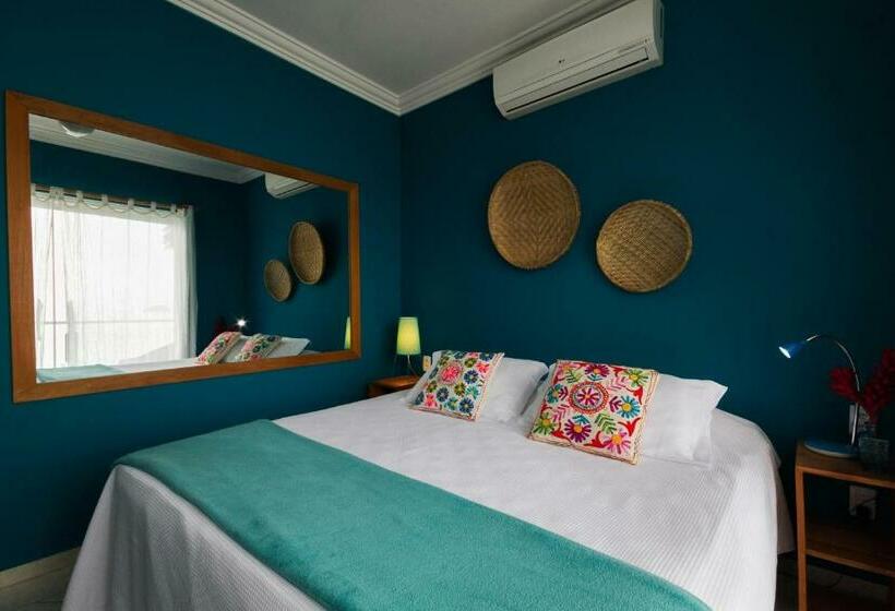 Quarto Deluxe Vista Mar com Sacada, Casa Luz