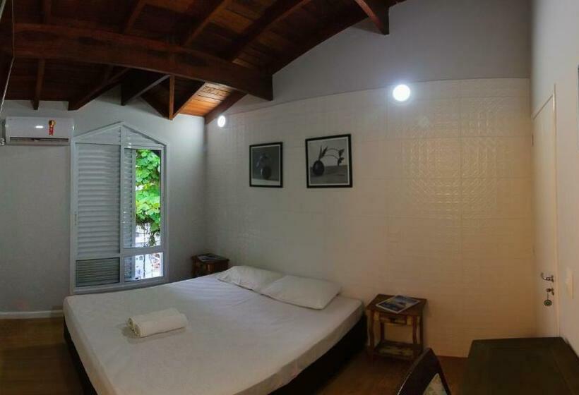 اتاق استاندارد, Guaruja Hostel