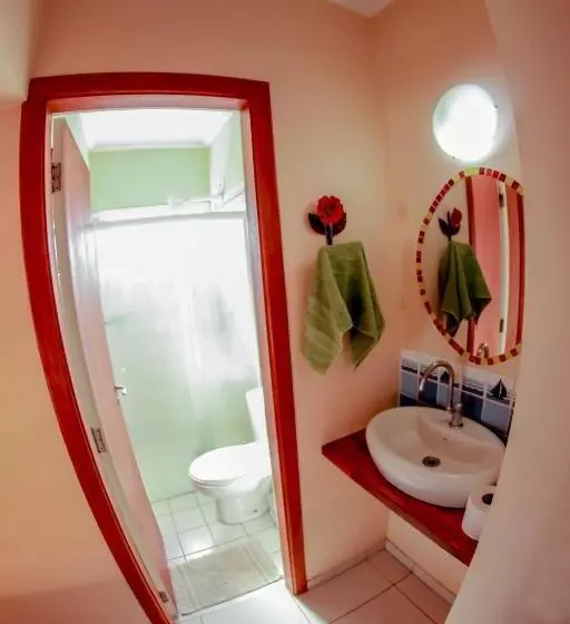 اتاق استاندارد چهار تخته, Guaruja Hostel