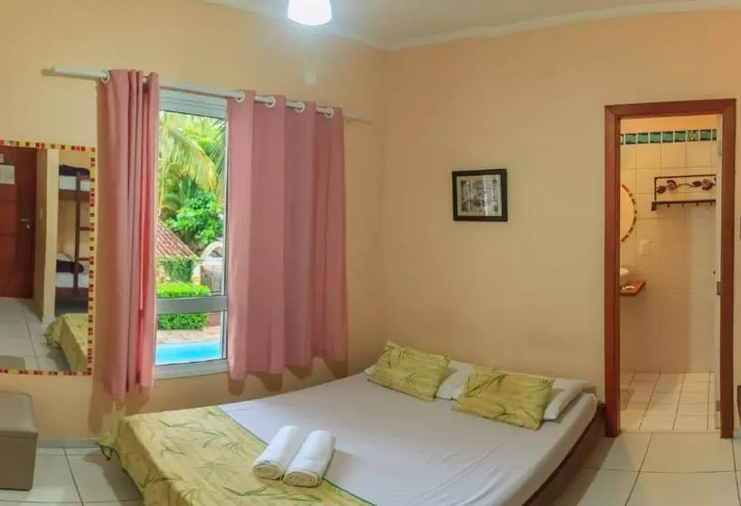 Standard Neljän Hengen Huone, Guaruja Hostel