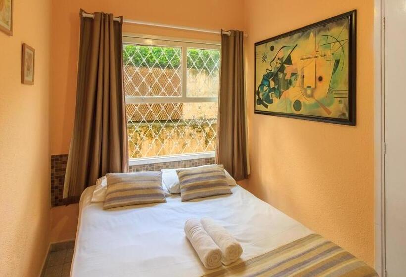 اتاق استاندارد, Guaruja Hostel