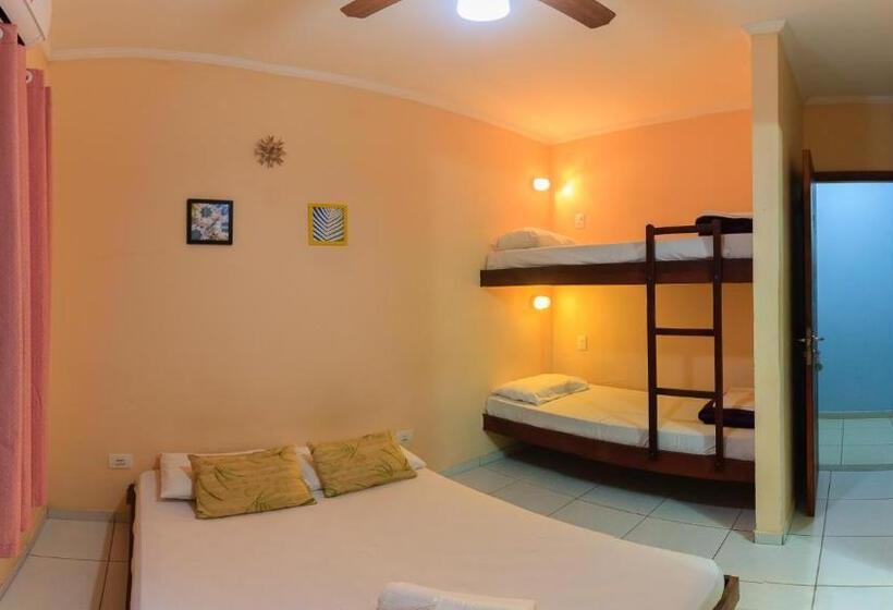 اتاق لوکس چهار تخته, Guaruja Hostel