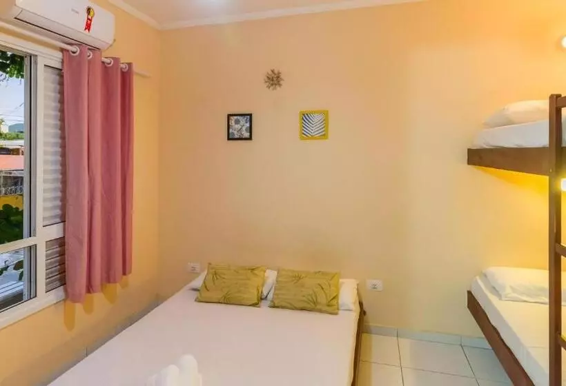 Deluxe Neljän Hengen Huone, Guaruja Hostel