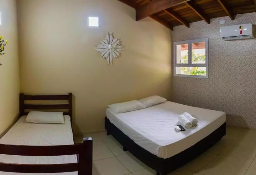 Deluxe Kolmen Hengen Huone, Guaruja Hostel
