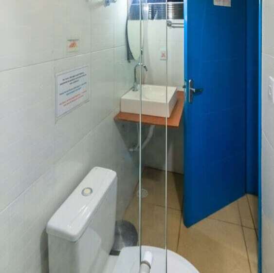 اتاق استاندارد یک نفره, Guaruja Hostel