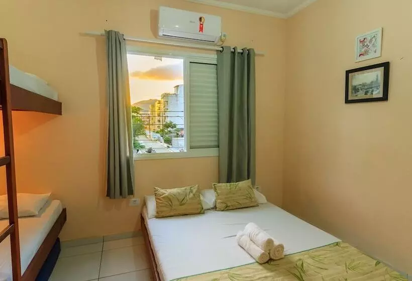 Standard Kolmen Hengen Huone, Guaruja Hostel