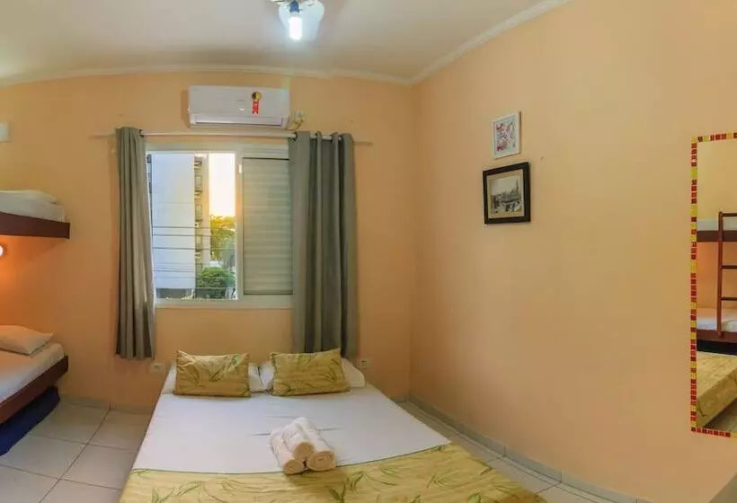 Standard Kolmen Hengen Huone, Guaruja Hostel