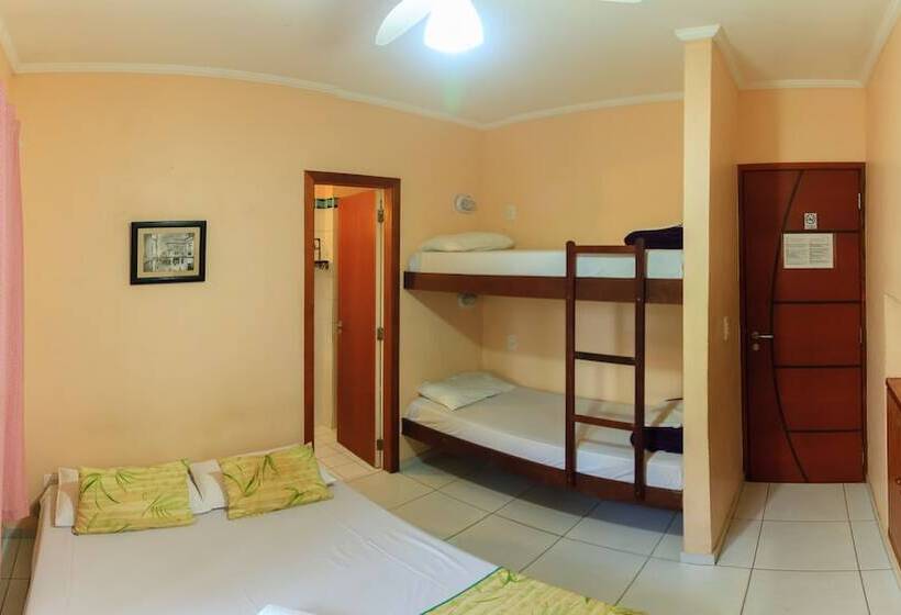 اتاق استاندارد چهار تخته, Guaruja Hostel