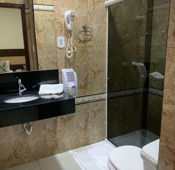 غرفة ديلوكس, Arlen