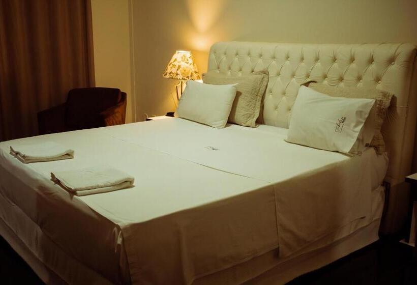 غرفة ديلوكس, Arlen