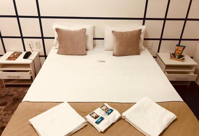 غرفة ديلوكس, Arlen