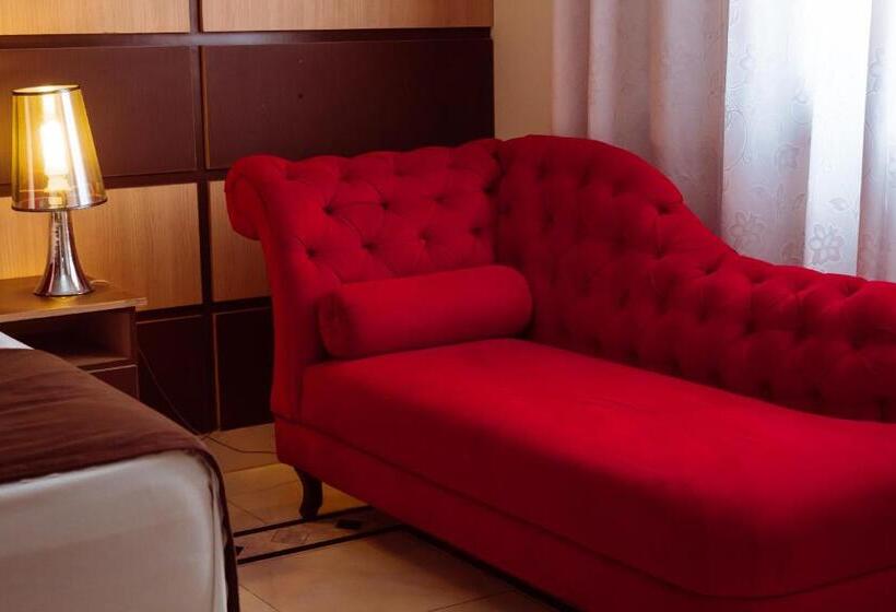 جناح مزود بجاكوزى, Arlen