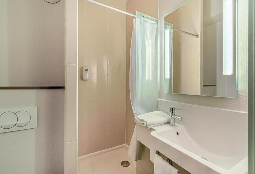 4인용 스탠다드 룸, B&b Hotel Salon De Provence