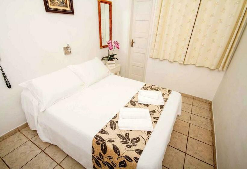 이코노미 룸, Cabana Suiça