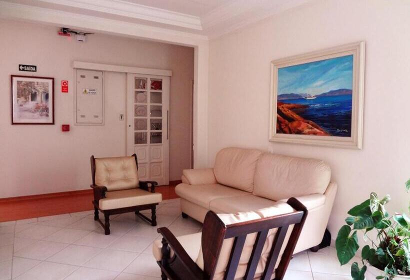 חדר אקונומי, Casablanca