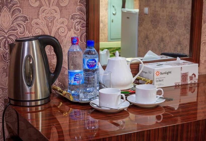 سوییت خانوادگی, City Line Boutique