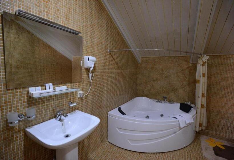 سوئیت با تخت بزرگ, City Line Boutique