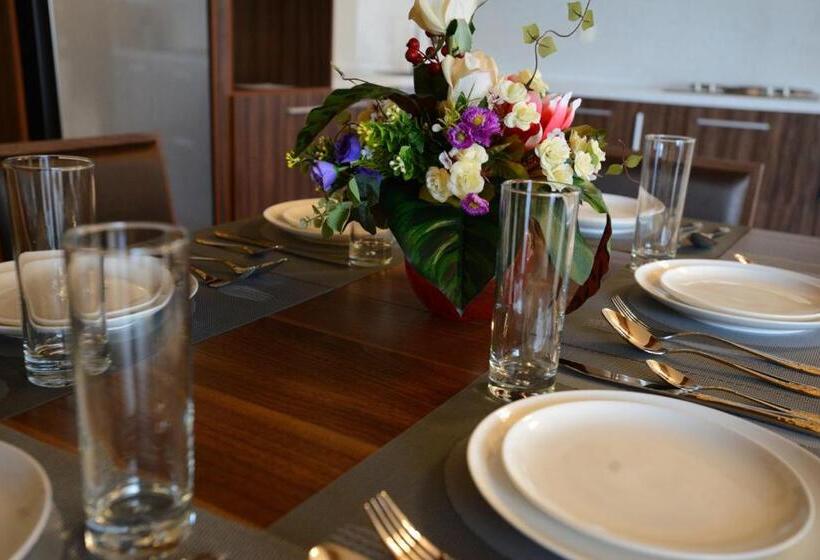 سوئیت با تخت بزرگ, City Line Boutique