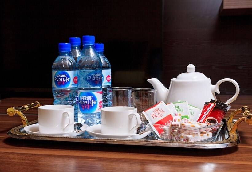 سوییت جونیور با بالکن, City Line Boutique