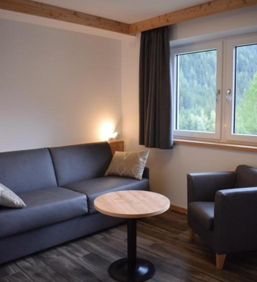 סוויטה דלוקס, Crepes De Sela