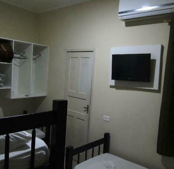 غرفة قياسية رباعية, Curitibano