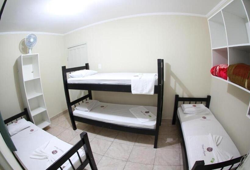 غرفة قياسية رباعية, Curitibano