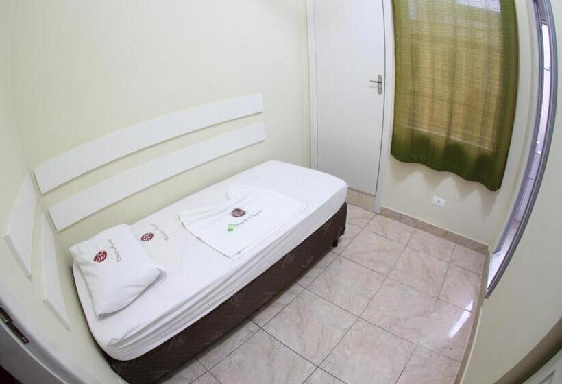 غرفة إقتصادية فردية, Curitibano