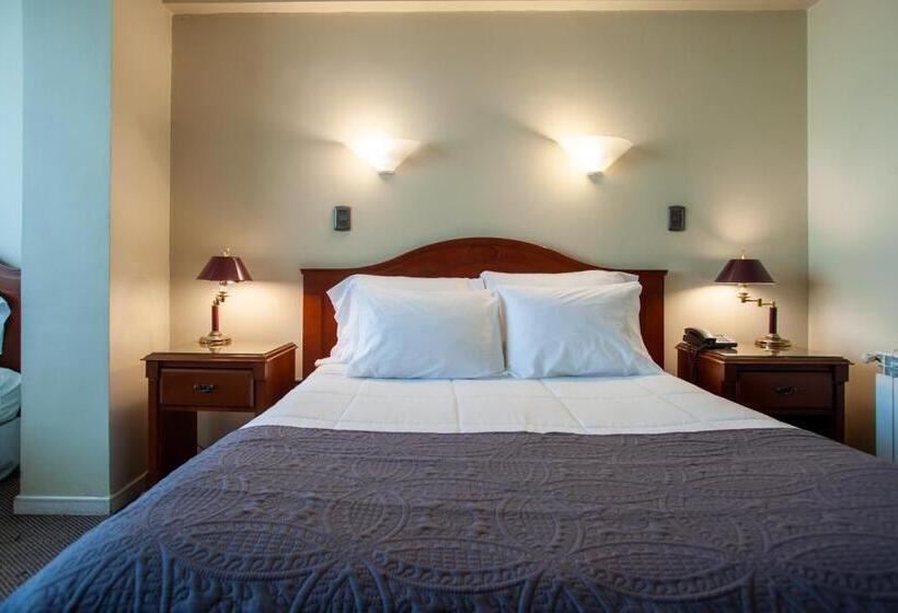 غرفة قياسية ثلاثية, El Dorado