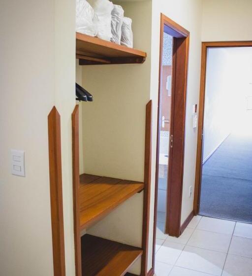 标准三人间, Estância Avaré