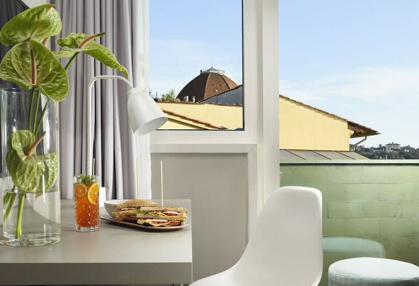 اتاق لوکس سه تخته, Glance  In Florence