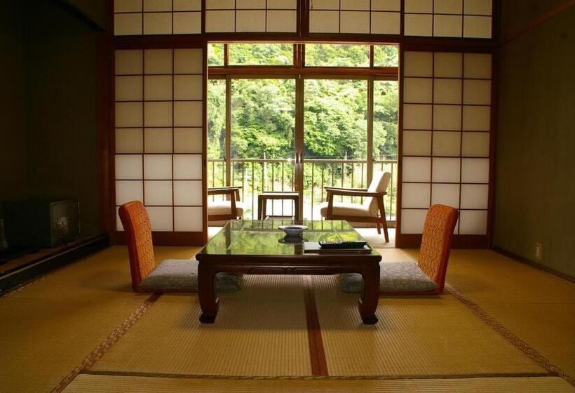 스탠다드 룸, Itaniya