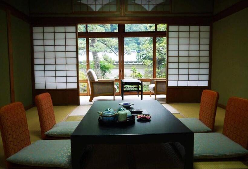 스탠다드 룸, Itaniya