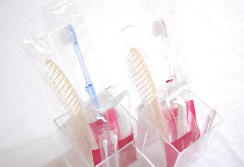 غرفة قياسية ثلاثية, Izumo Royal