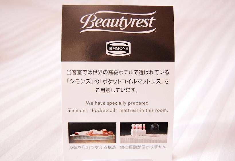 غرفة قياسية ثلاثية, Izumo Royal