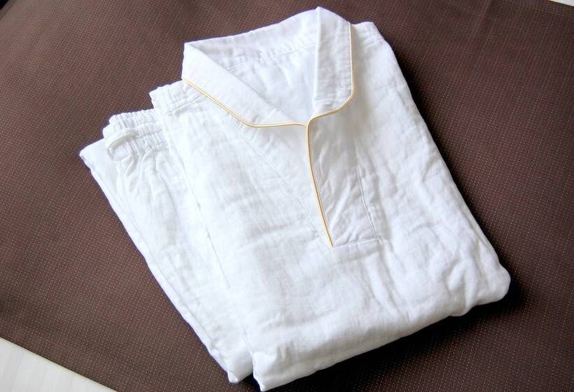 غرفة قياسية ثلاثية, Izumo Royal