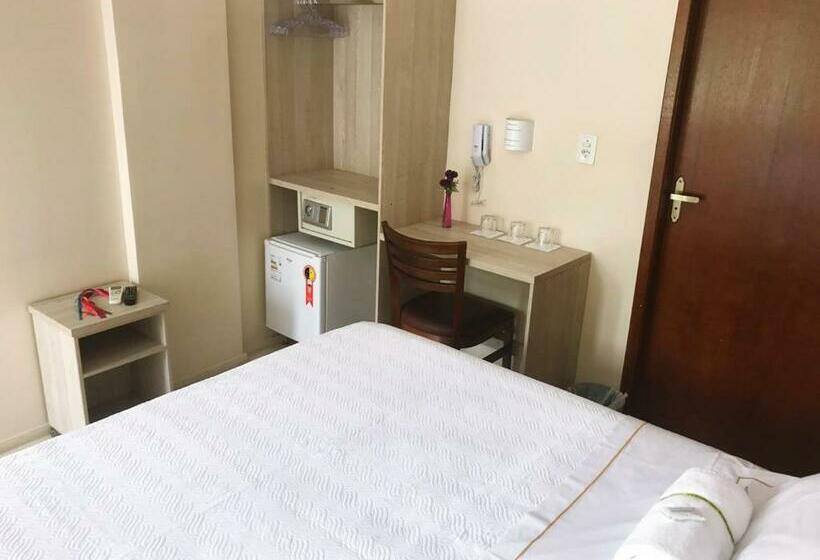 Családi Suite, Maria Da Fe