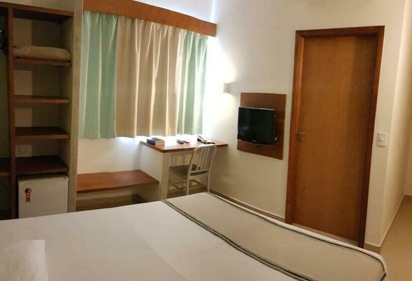 ダブルベッドスタンダードルーム, Meu Hotel Garça