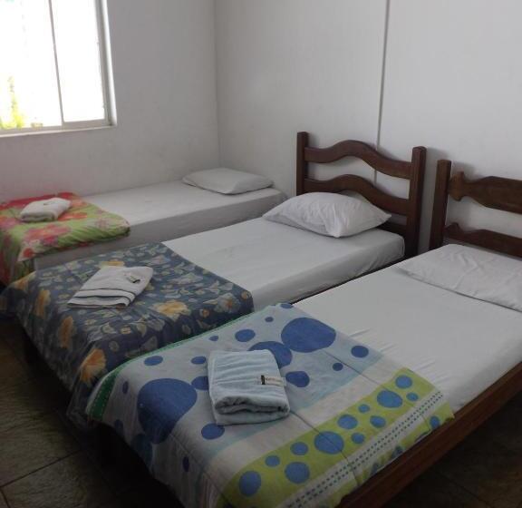 חדר אקונומי לשלושה, Nuar