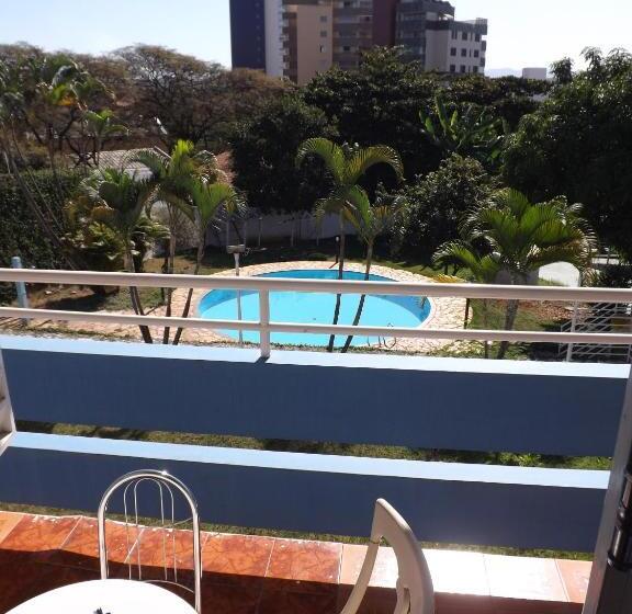 חדר סטנדרטי לשלושה עם נוף, Nuar