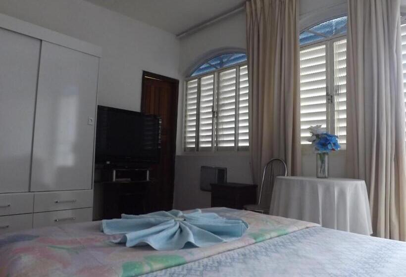 חדר סטנדרטי לשלושה עם נוף, Nuar