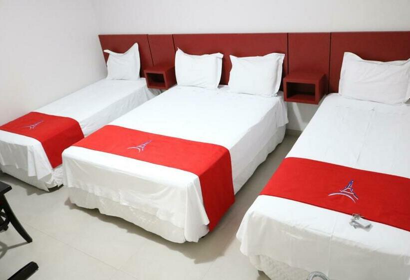 חדר משפחתי, Paris