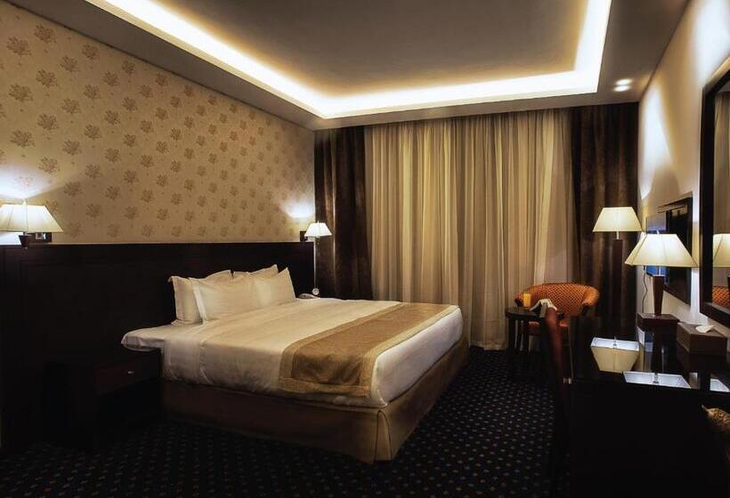 اتاق سوپریور با تخت بزرگ, Seven Roses