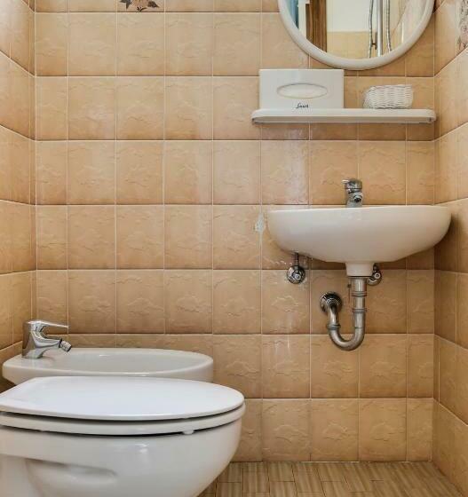 اتاق استاندارد چهار تخته, Smile